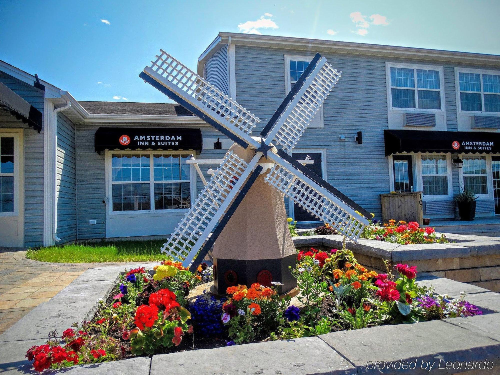 Amsterdam Inn & Suites Moncton Exterior foto